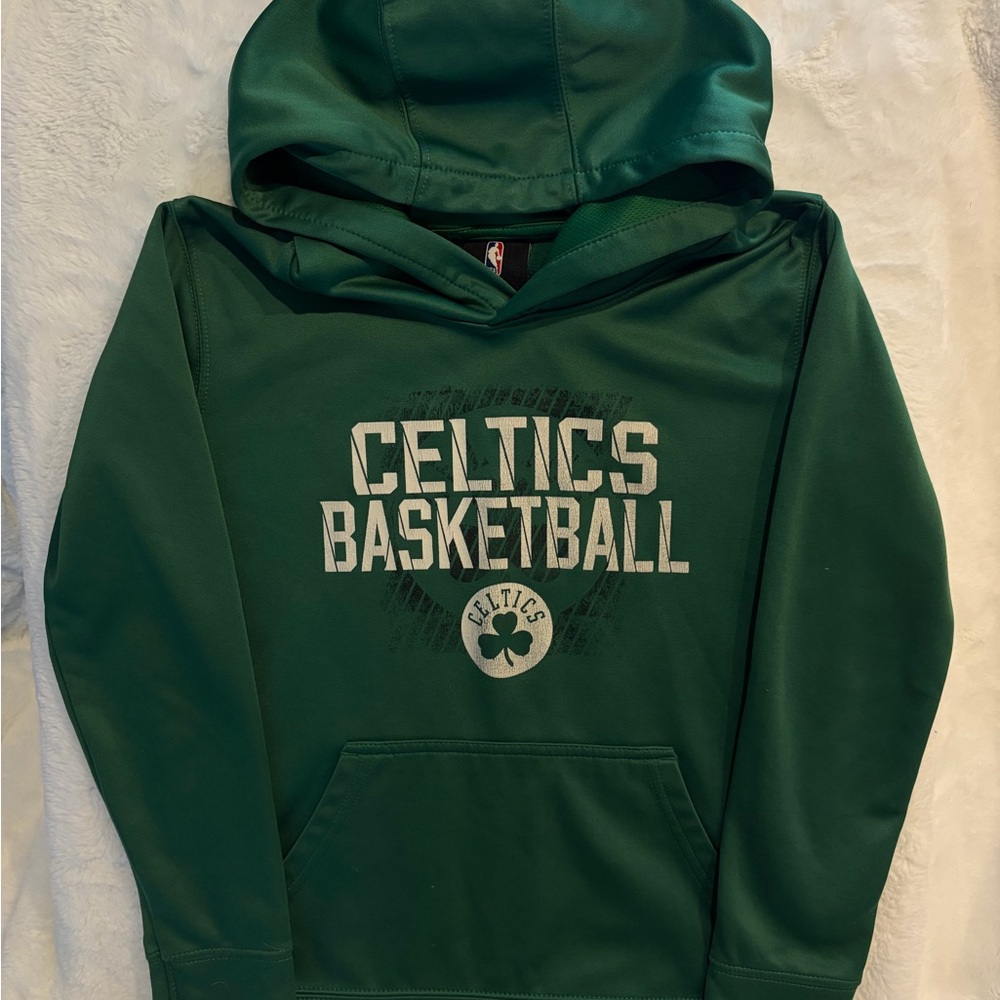 NBA Youth Boston Celtics pullover  Hoodie Sz Medium 10-12